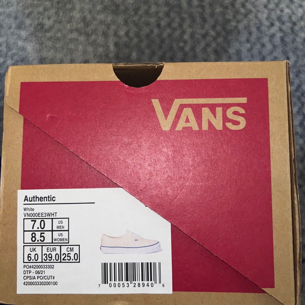 Vans - Picture 7 of 7